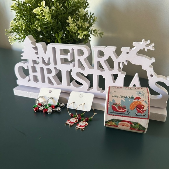3pc Bundle - Christmas Earrings Sets(2) & Gift Labels #1 - Picture 1 of 5